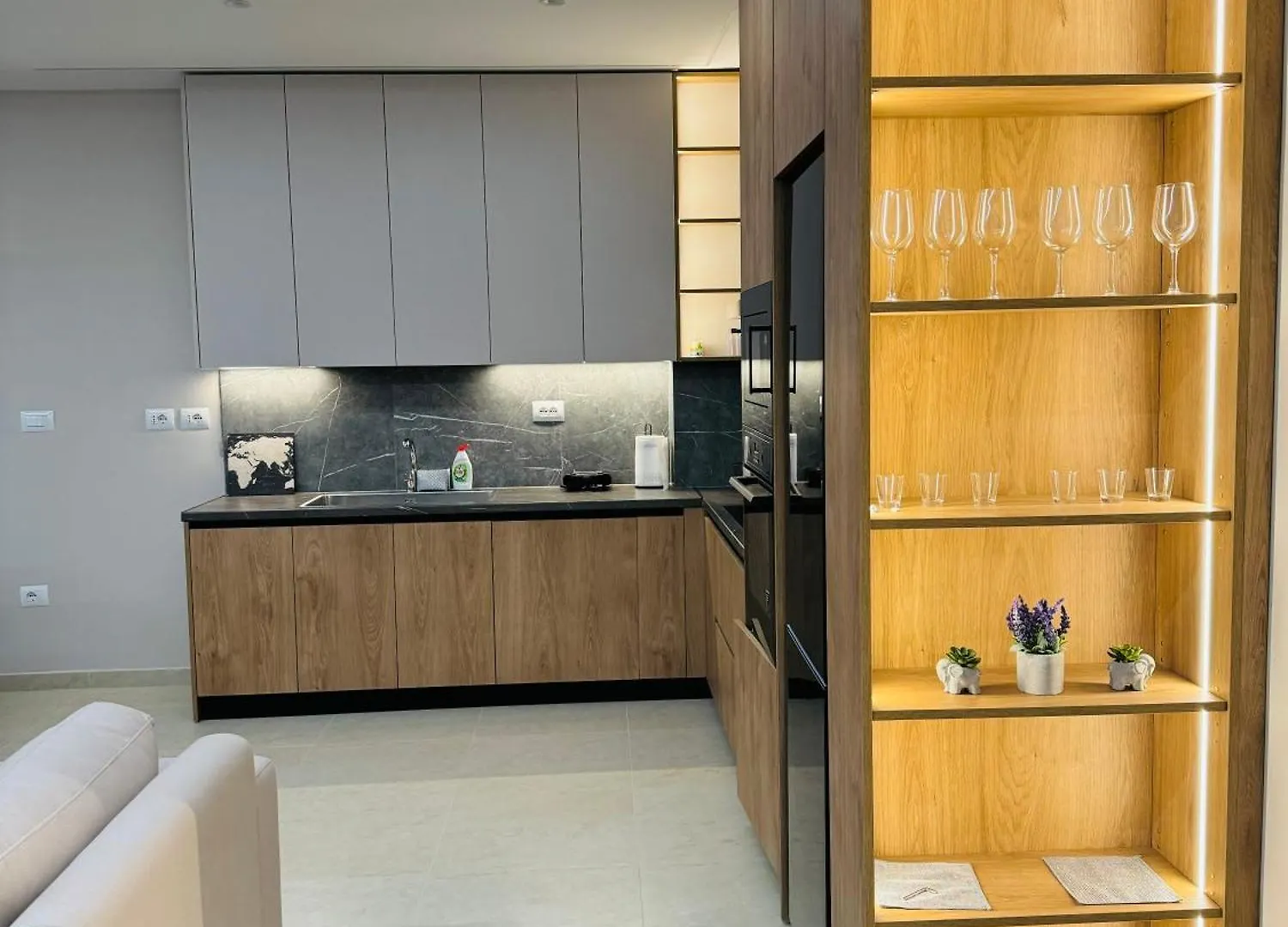 City Center Hideaway دراس